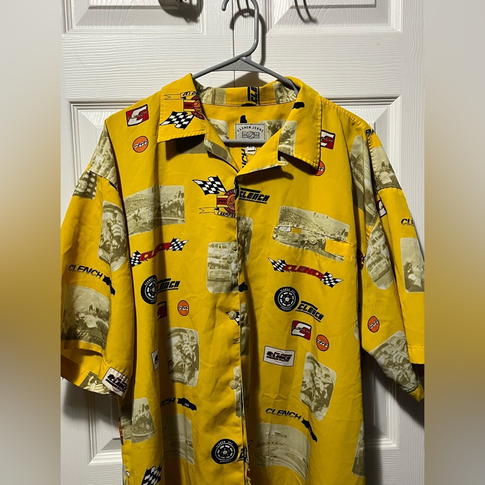 Clench jeans racing shirt
